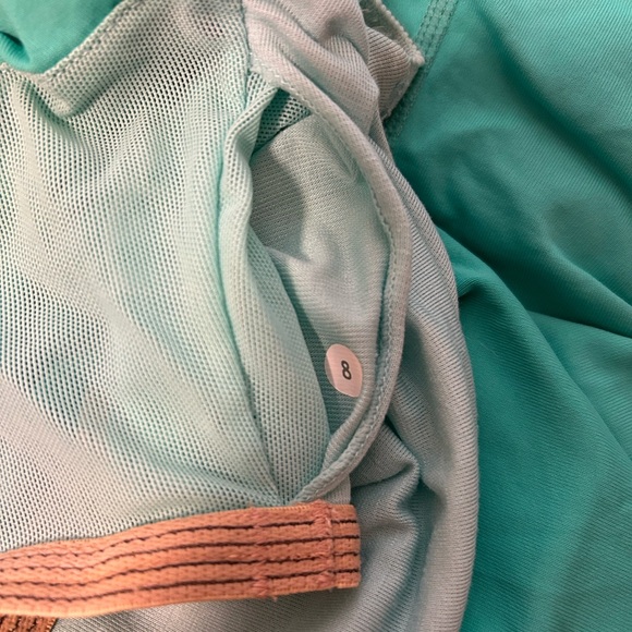 Lululemon top - Picture 4 of 4